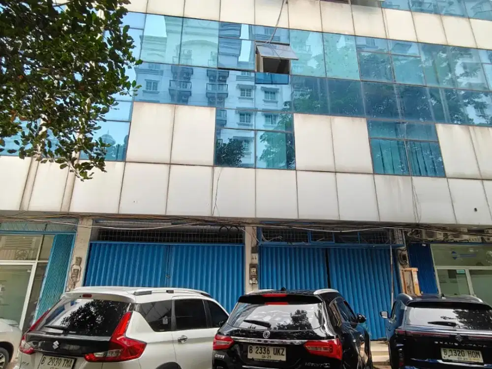 HRG TIDAK MASUK AKAL DUA RUKO GANDENG PLAZA PASIFIC SUDAH DI JEBOL 4 LANTAI JRG ADA-KELAPA GADING