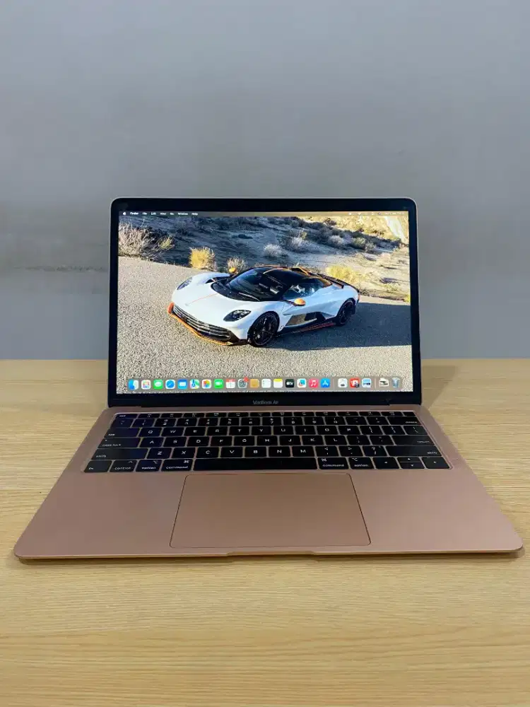 MacBook Air 2019 i5 8/256