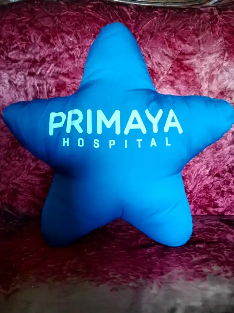 Bantal bentuk bintang warna biru