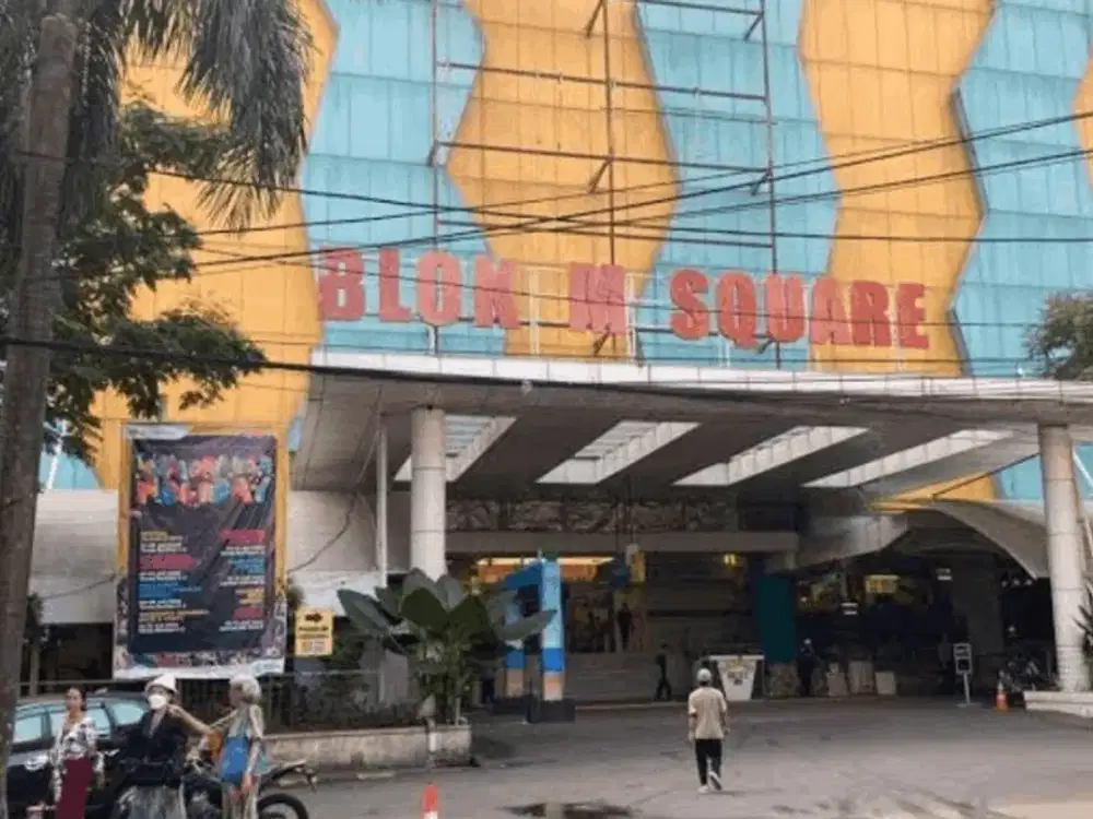 Kios Strategis Posisi Hook Di Blok M Square S8782