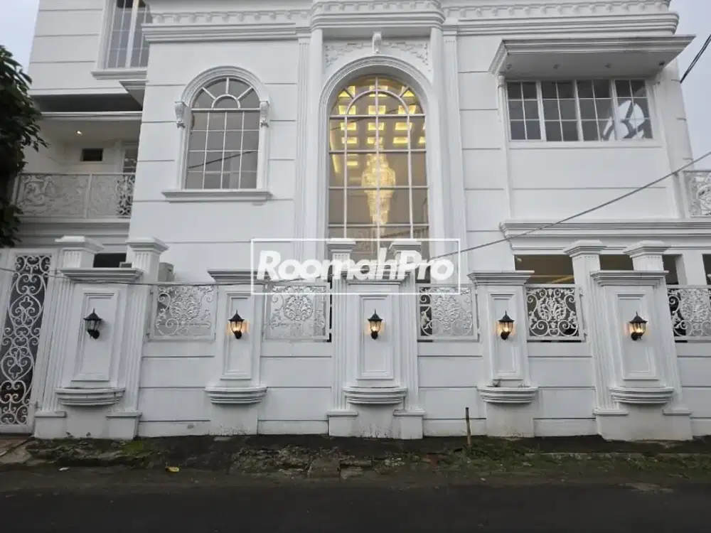 Dijual Rumah Mewah Lokasi Strategis Dekat Jalan Raya Ciganjur Jakarta Selatan