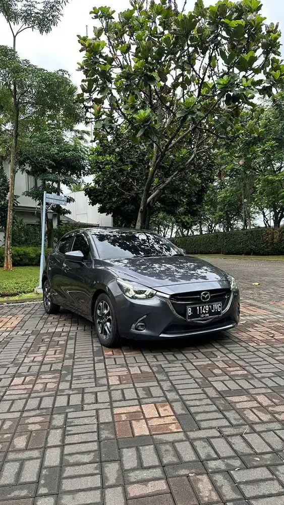 Mazda 2 R 2017 Machine Grey