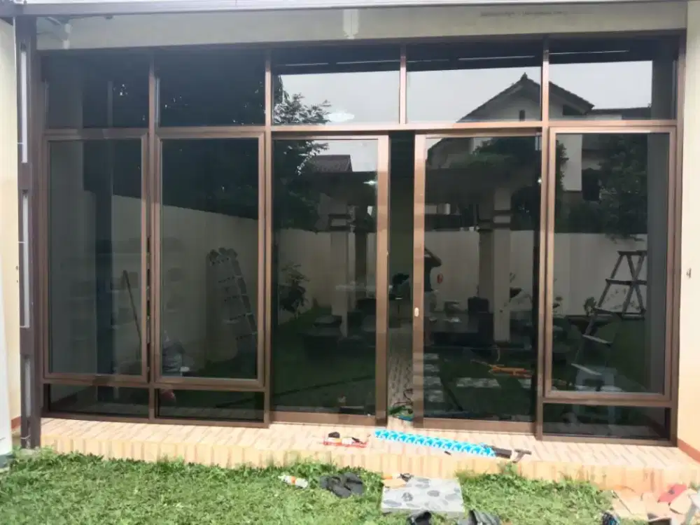 Pintu aluminium dan rolling door