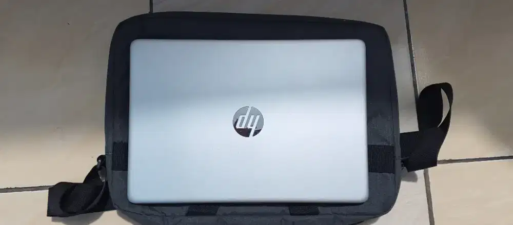 HP 14s i3 Gen 12 | RAM 20GB | SSD 512GB | LIKE NEW | Fullset Kardus