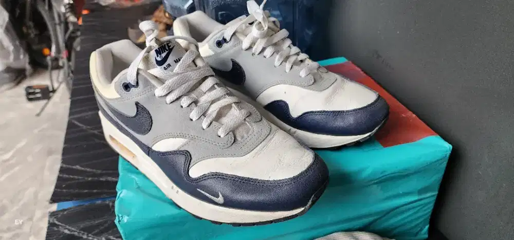 Nike Air Max 1 LV8 Obsidian