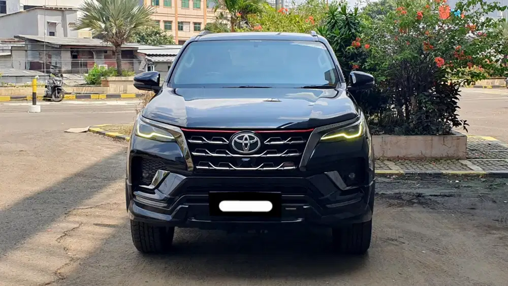 Toyota fortuner vrz trd sportivo 2020 hitam diesel