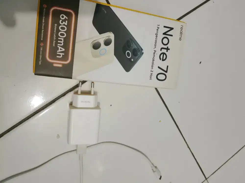 Realme c70 warna gold kelengkapan dus dan casan