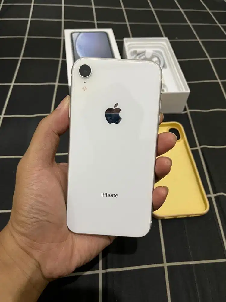Dijual iPhone Xr 64gb mulus all operator