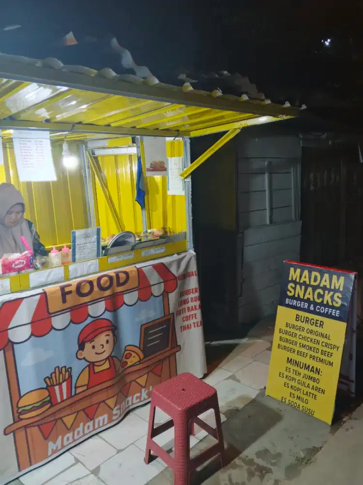 Dibutuhkan Segera Karyawati Jaga Booth Makanan