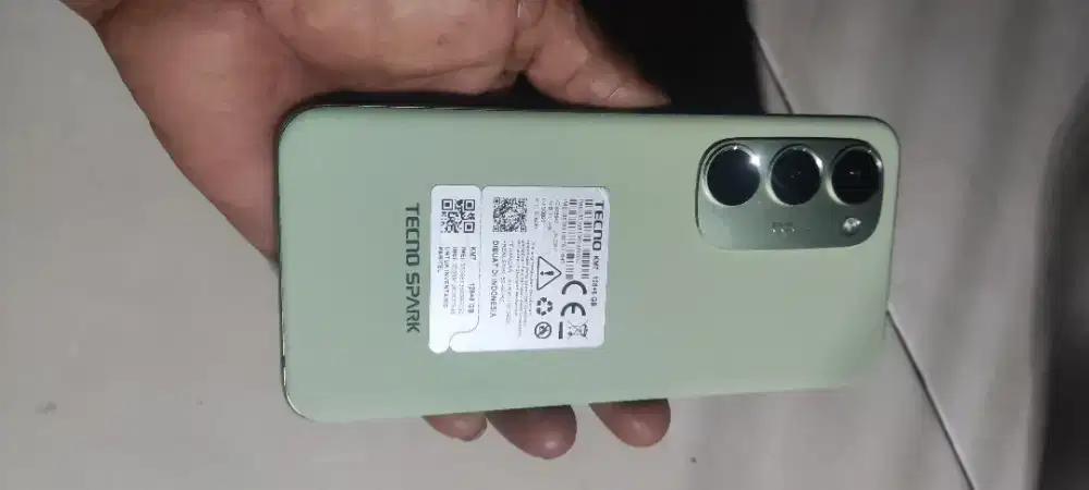 teckno spark 40 pro plus layar lengkung