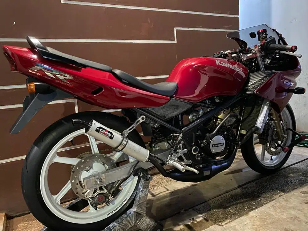 Kawasaki Ninja RR cbu 2006 merah maroon