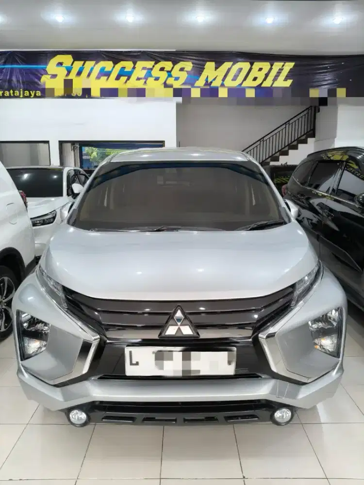 Mitsubishi Xpander Exceed 2018 Matic Silver Mulus