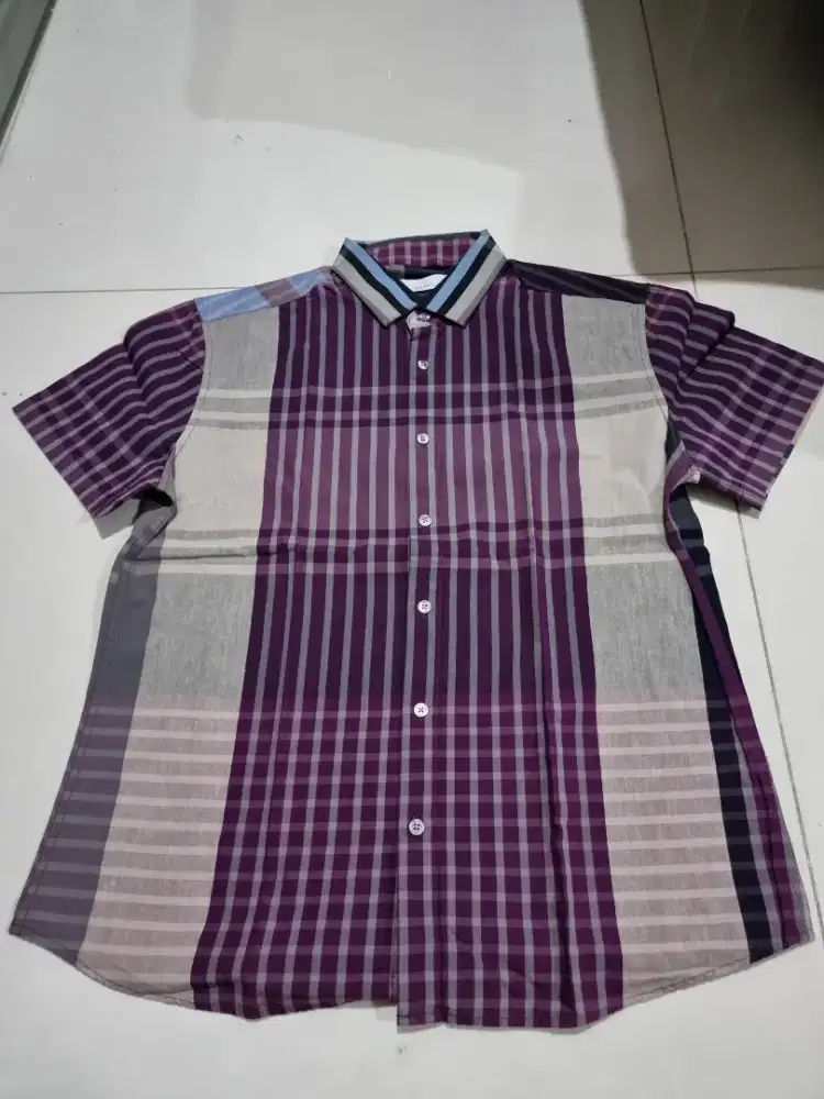 Kemeja cowok merk MOC