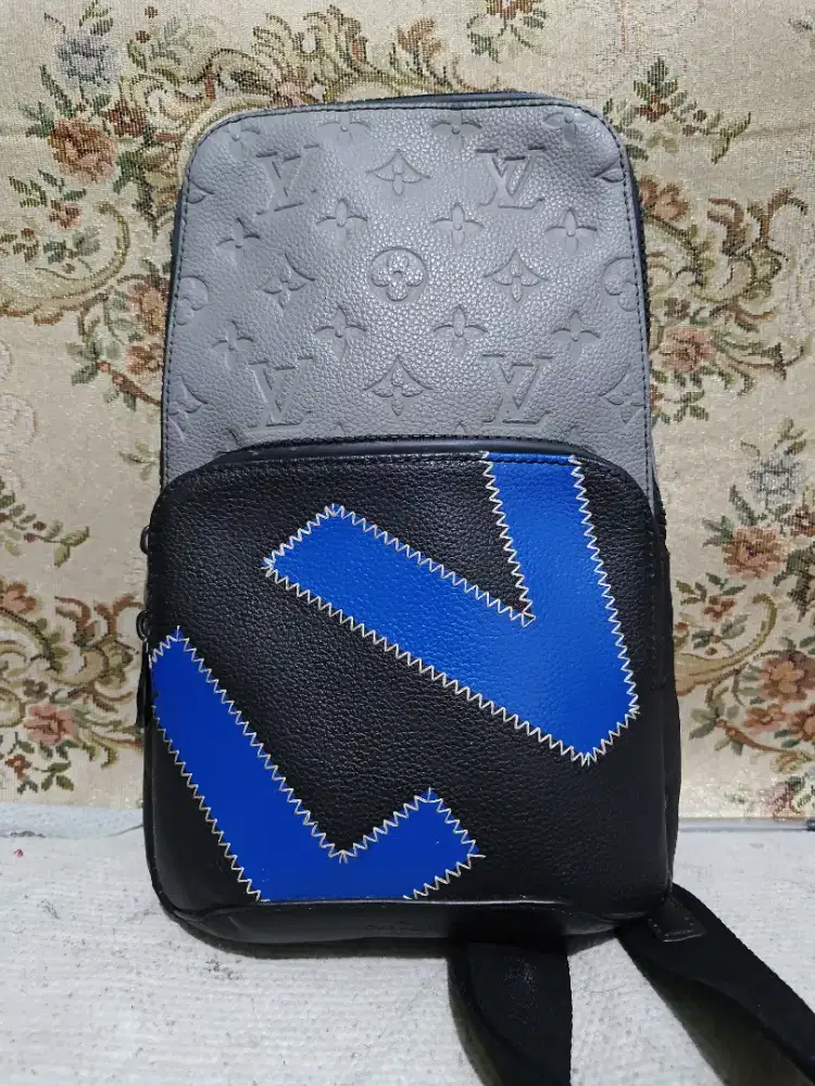 Body Bag LV Monogram Leather Kondisi Second Terawat