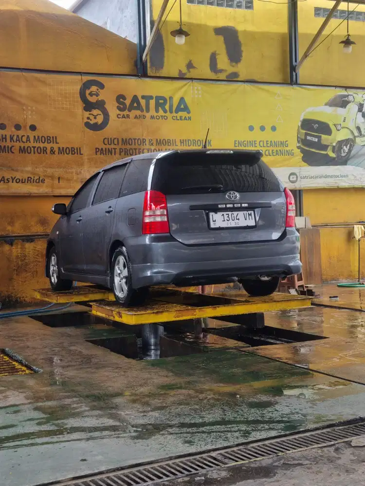 Toyota Wish 2004 Bensin