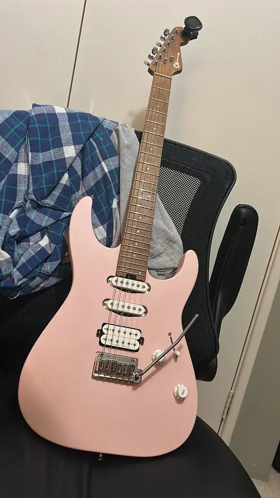 Charvel Pro Mod DK24 HSS Satin Shell Pink Plus Hardcase Jackson Dinky