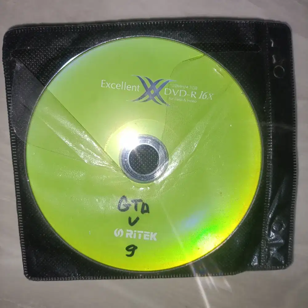 Kaset DVD game GTA 5 offline PC atau Komputer masih mulus
