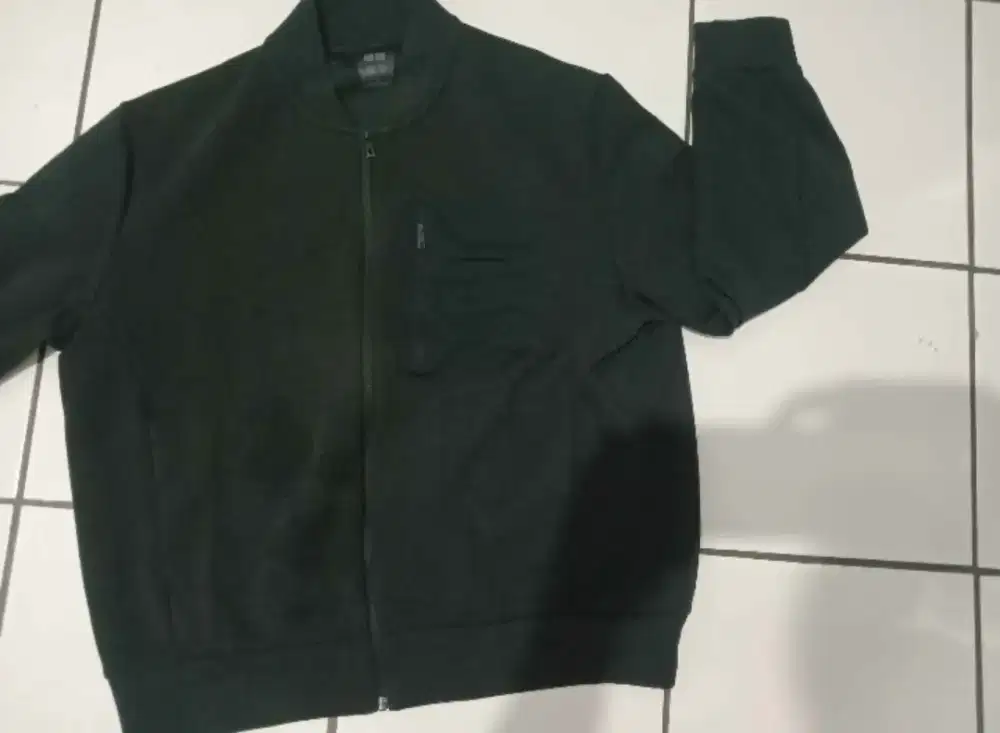 Jaket UNIQLO Preloved