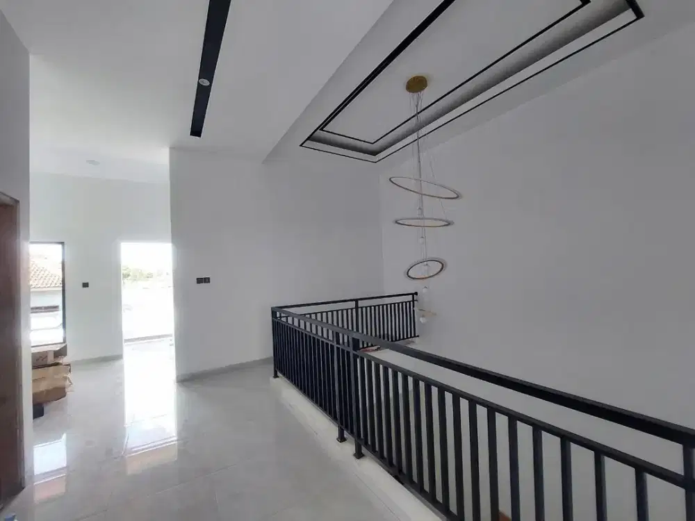 Rumah Mewah Cantik Siap Huni di Fajar Indah Solo