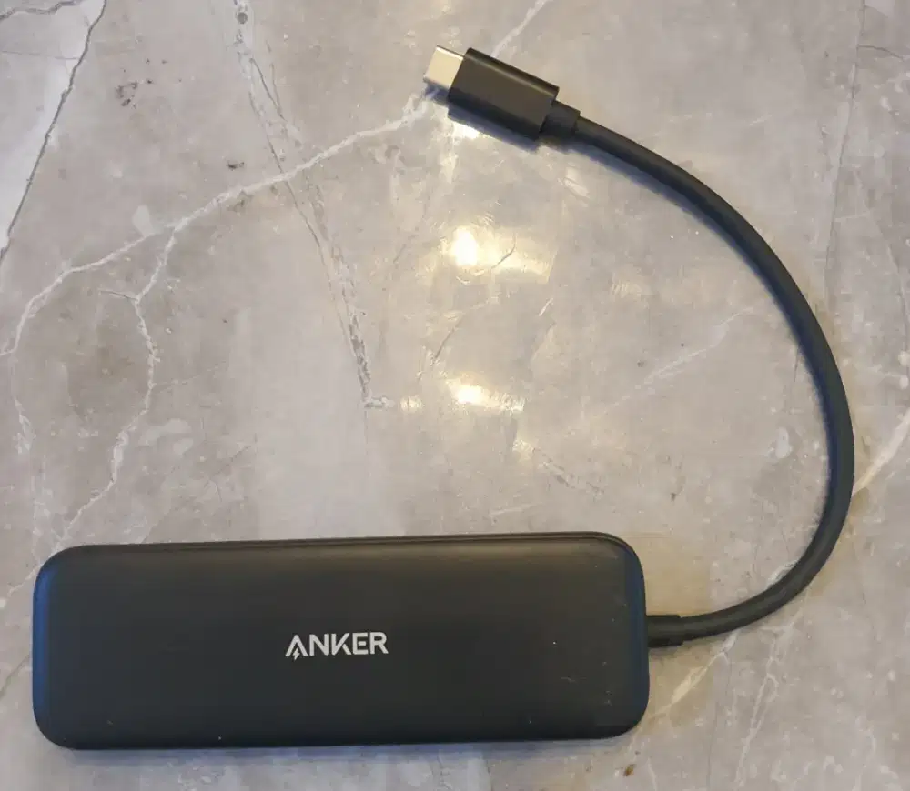 Anker USB C hub 5in1 dan EA USB C hub 6in1