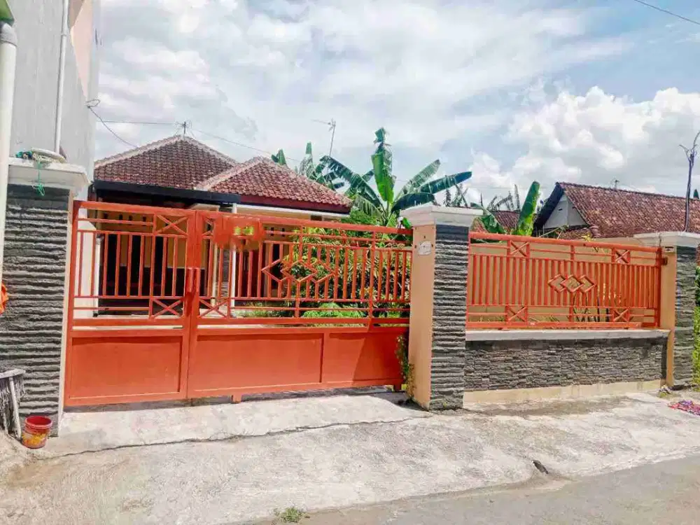 Rumah Luas Nyaman Siap Huni Asri di Gagaksipat dekat Bandara Solo