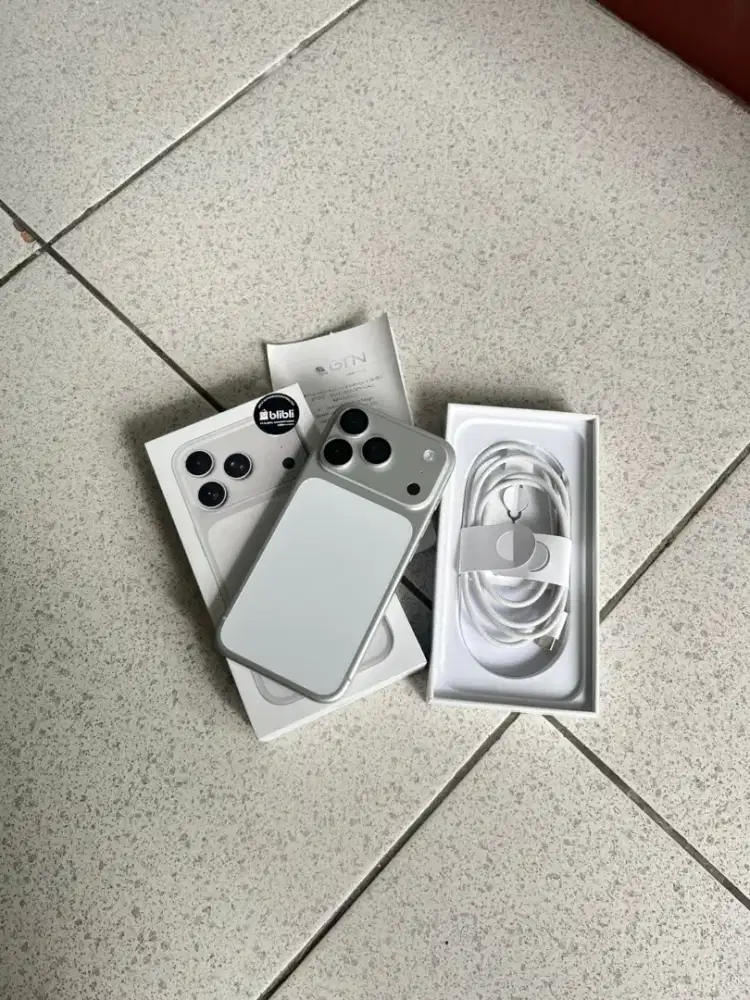IPhone 17 pro 256 gb ibox, silver