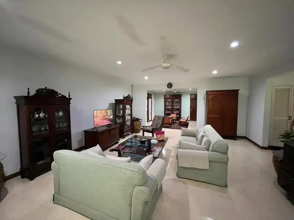 Rumah Jati Padang Raya Pasar Minggu 2047m 1 lantai, harga sesuai NJOP dan masih nego, letak strategis