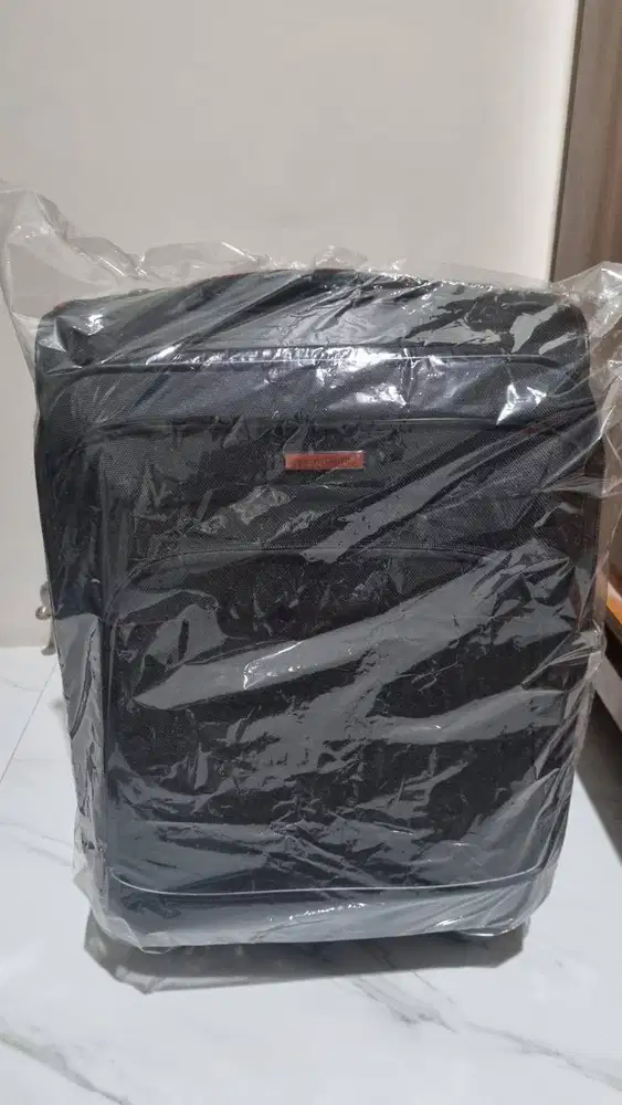 Tas Cabin Pierre Cardin