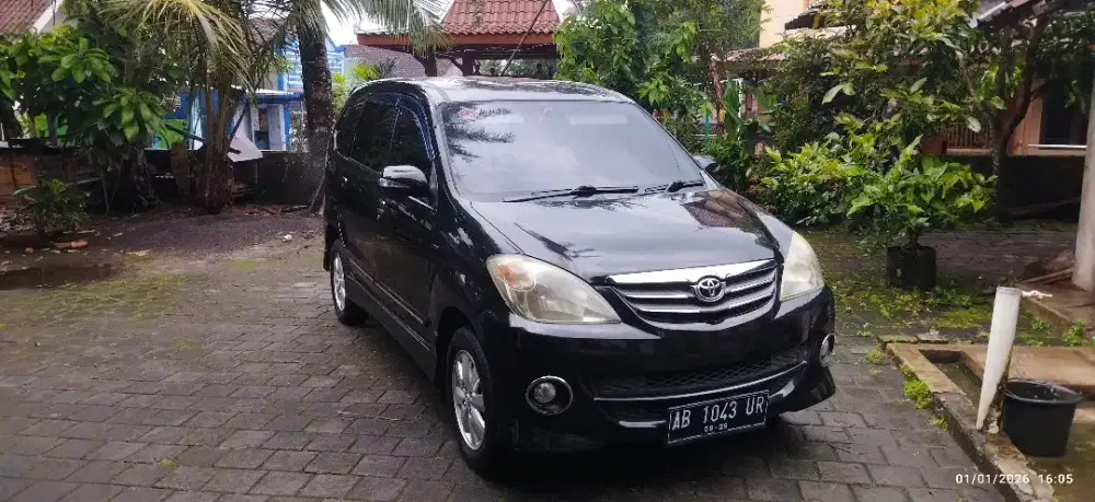 Avanza 1.5 S/AT