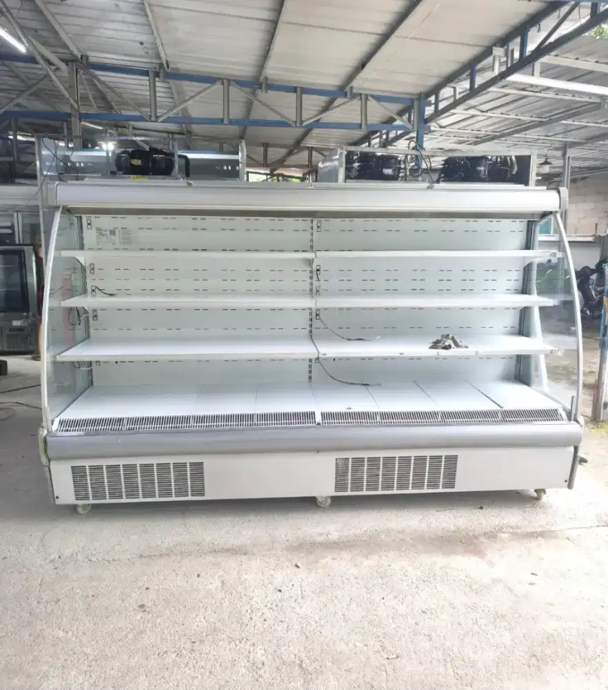 Multideck open chiller display 250x70x195 cm merk Oscartielle Italia