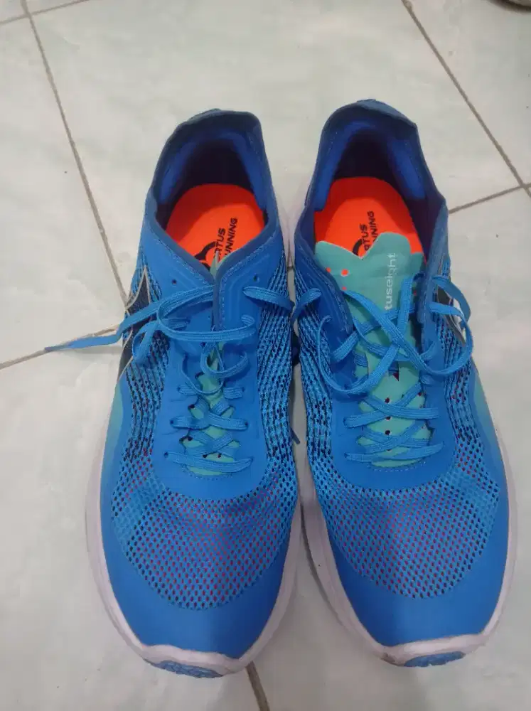 Sepatu olahraga running ortus ukuran 43/44