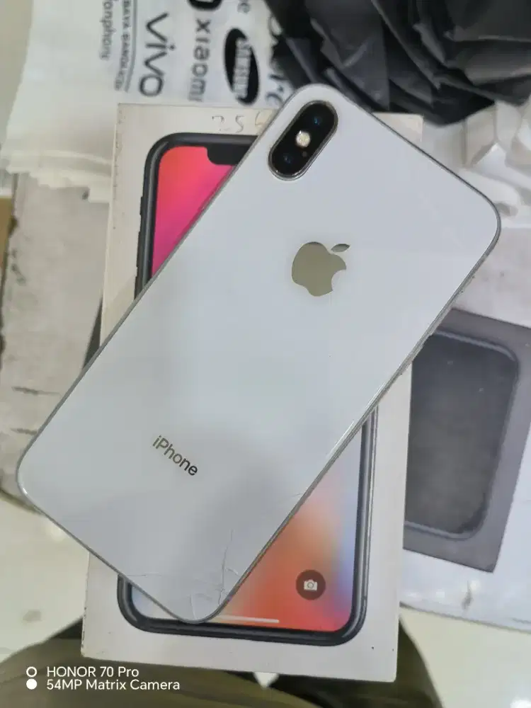 iPhone X 64GB Permanen minus blacdor retak