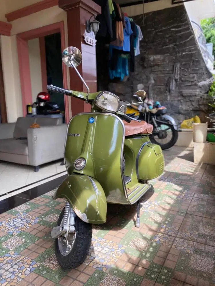 VESPA SUPER TAHUN 76