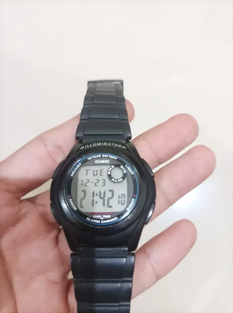 Jam tangan Casio f-200