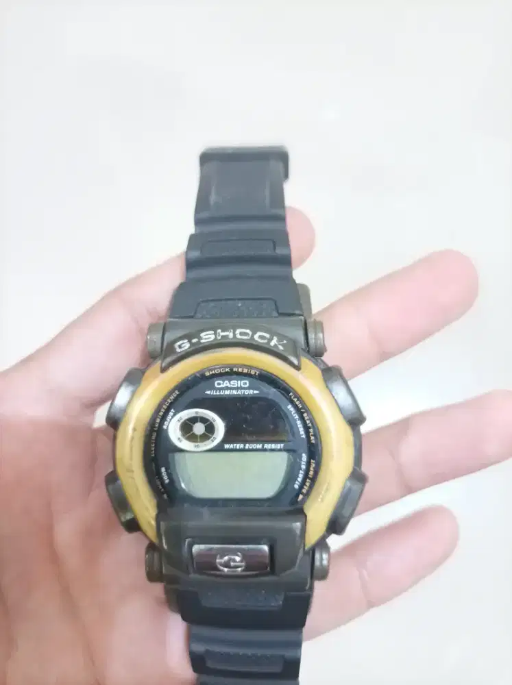 Jam tangan G-shock dw-003