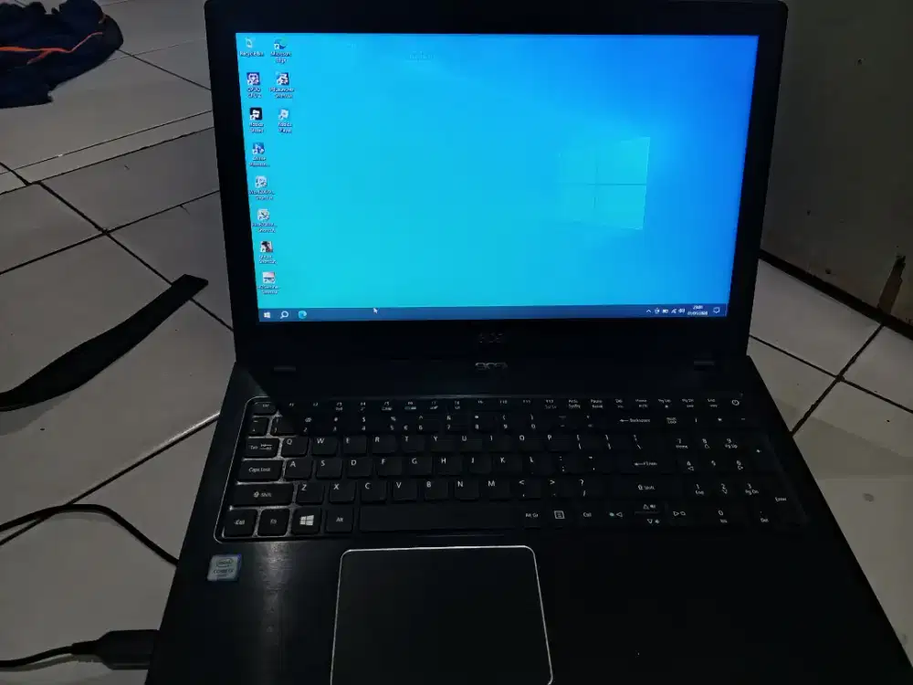 Acer Laptop 15 inc, Intel Core I3  6006U Cpu 2.00 Ghz