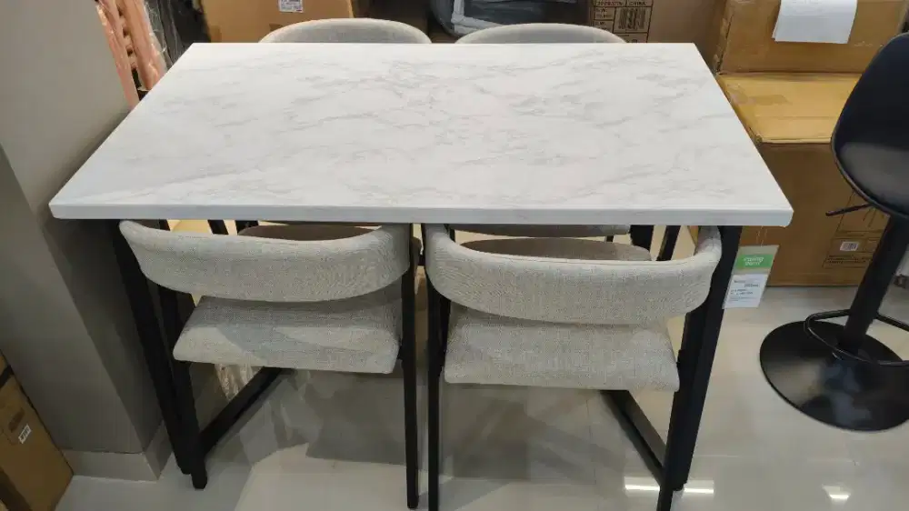 HARPER TABLE SET WHITE MARBLE