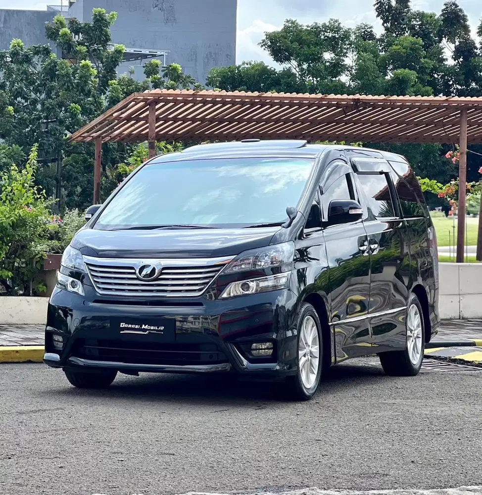 Toyota Vellfire Z 2.4 AT 2010