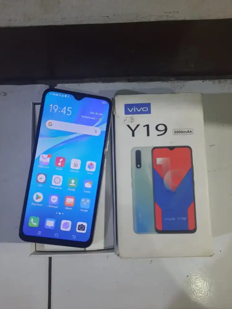 Vivo y19 8/256 lengkap