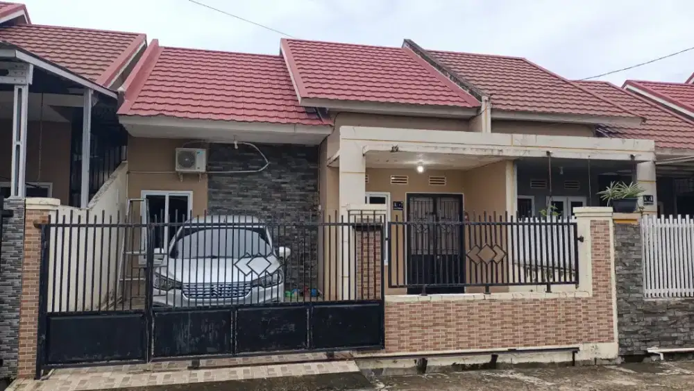 Dijual rumah di anyar residence km7 type 70