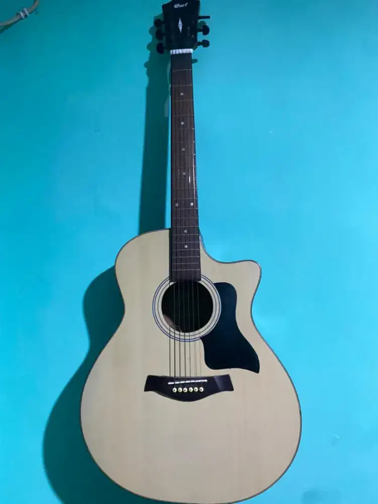 Gitar Akustik Elektrik merk CORT