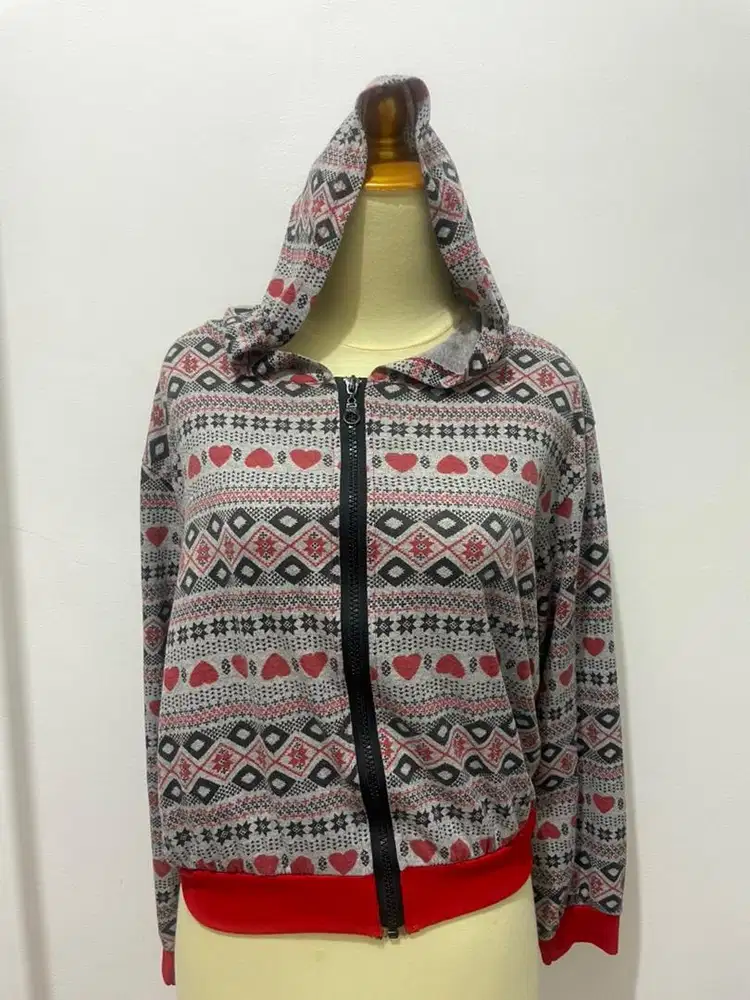 jaket/sweater kartu as warna merah abu