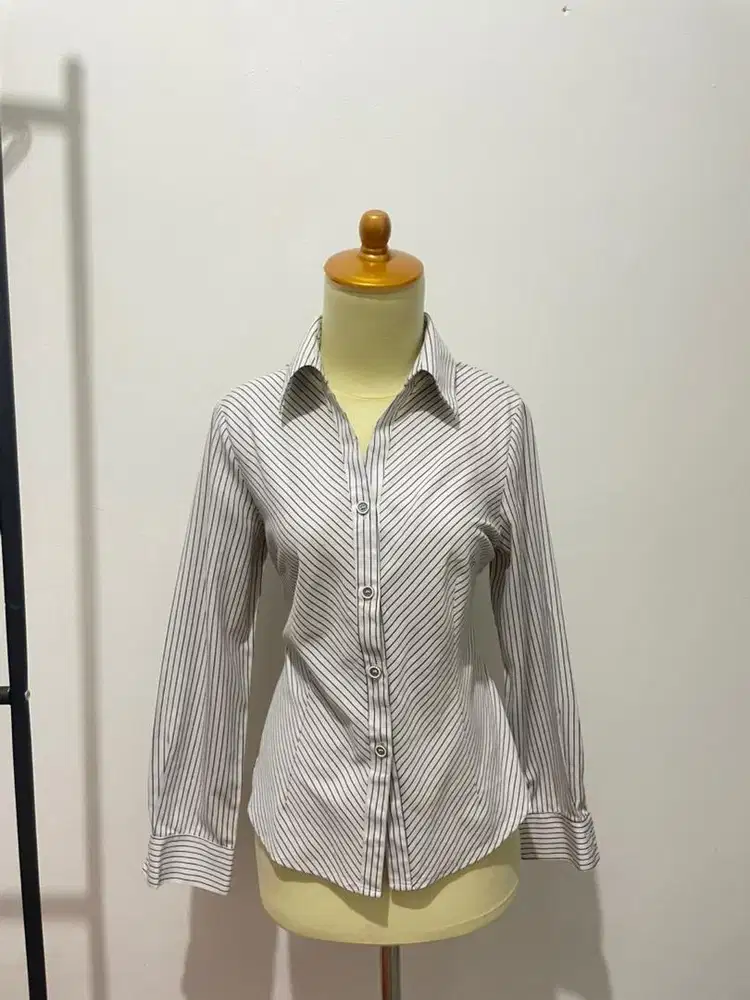 kemeja putih strip navy/dongker