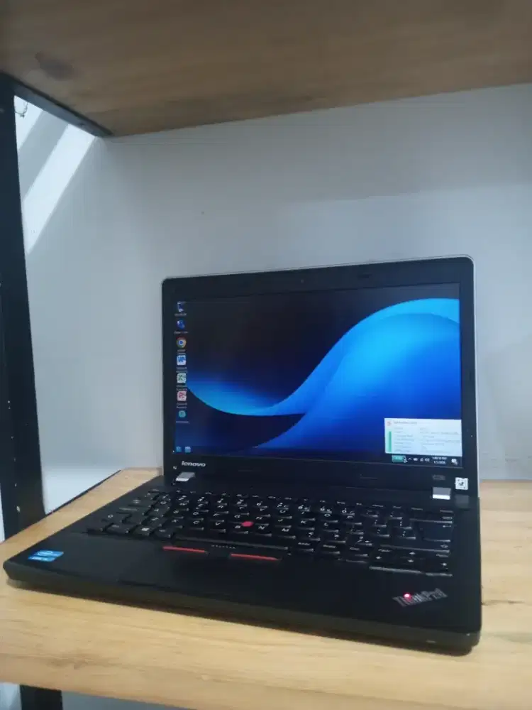 Lenovo Thinkpad Edge E330 Core i3-3120M Gen3 DDR 8GB 500GB 13 2 jam