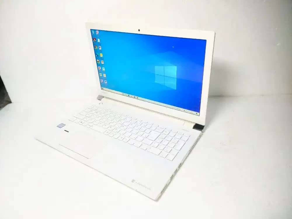 B26 Laptop Toshiba Dynabook T75 Ram 8gb HDD 1000gb core i7 gen7 FullHD