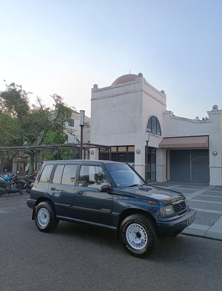Suzuki Escudo full original antik jarang ada terawat siap pakai