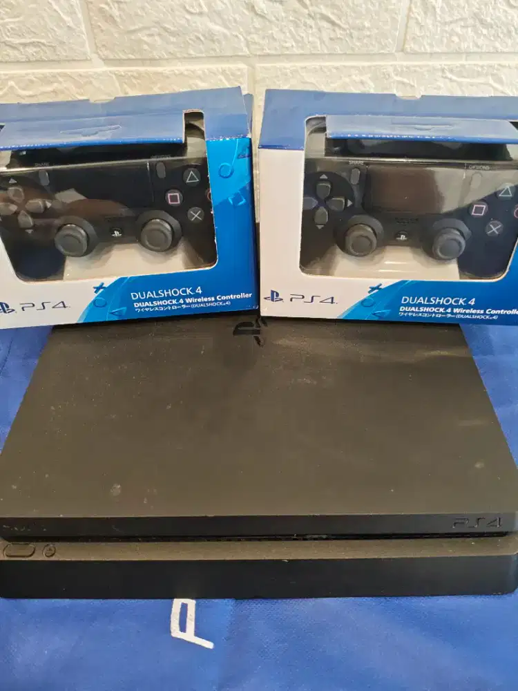 Ps4 slim 1tb seri terbaik mulus like new segel resmi Sony