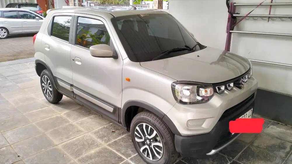Dijual Suzuki Espresso tahun 2024 warna silver, manual.