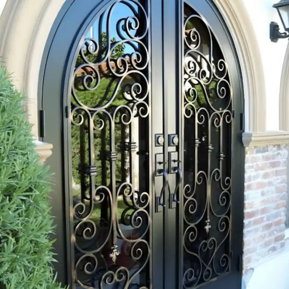 Menerima tempahan pintu dan jendela