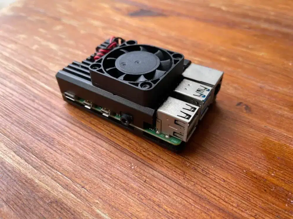 Raspberry Pi 4 4GB with casing fan set